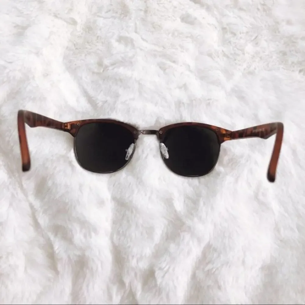 Harris Print & Black Horn Rimmed Sunglasses